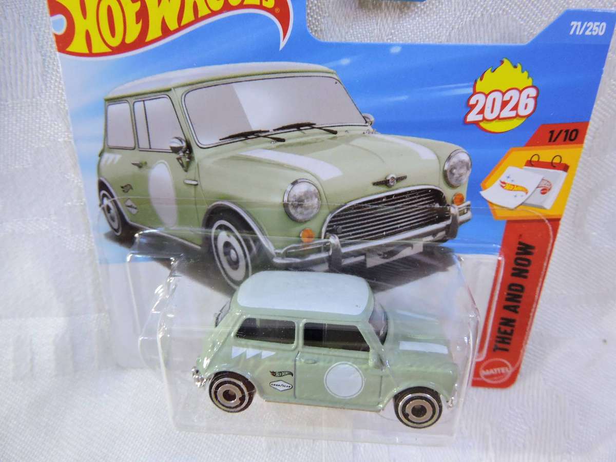 HOT WHEELS AUSTIN MINI Cooper S   ( Green )
