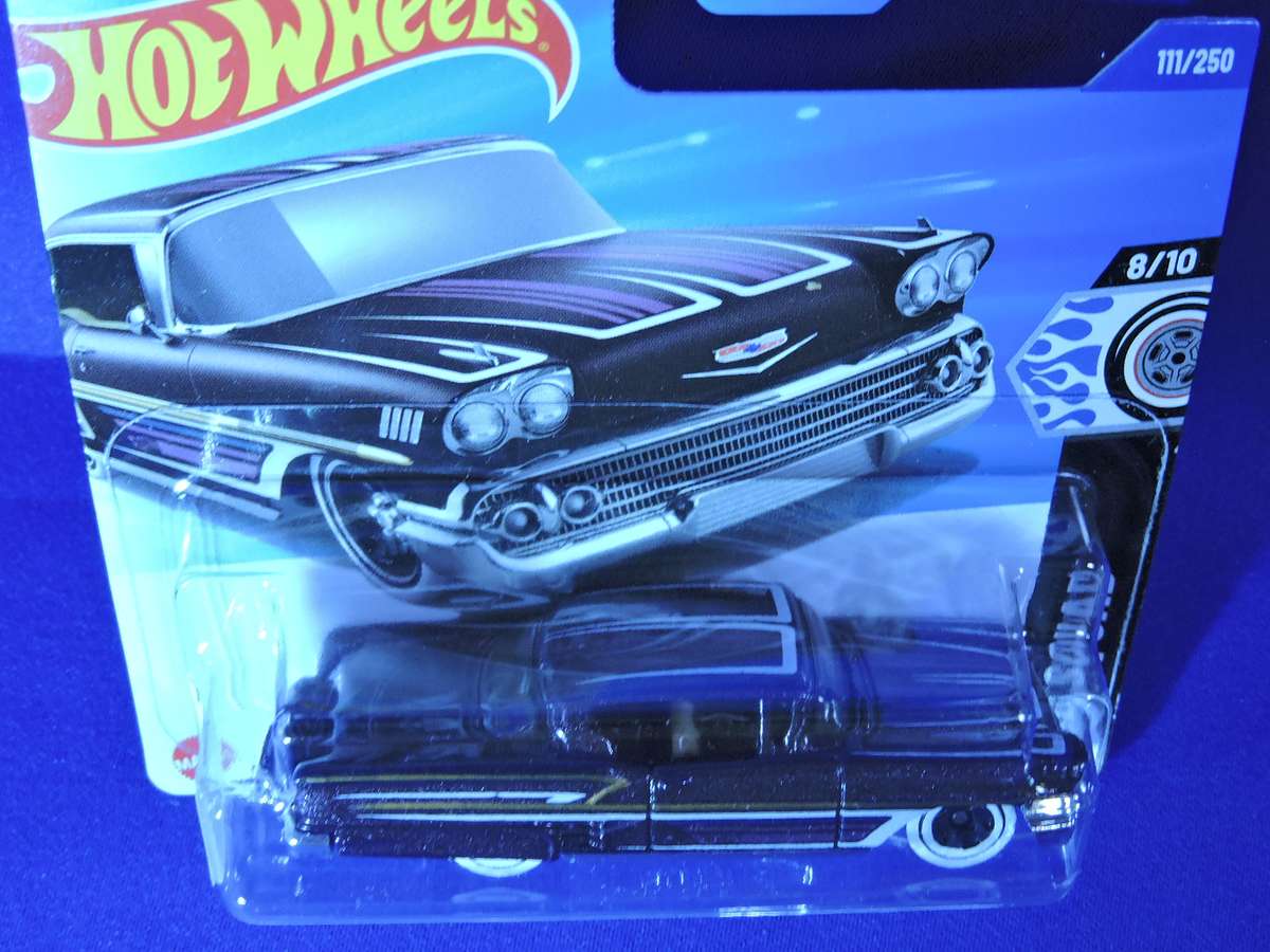 Hot Wheels CHEVY CHEVROLET IMPALA  ( Plum )