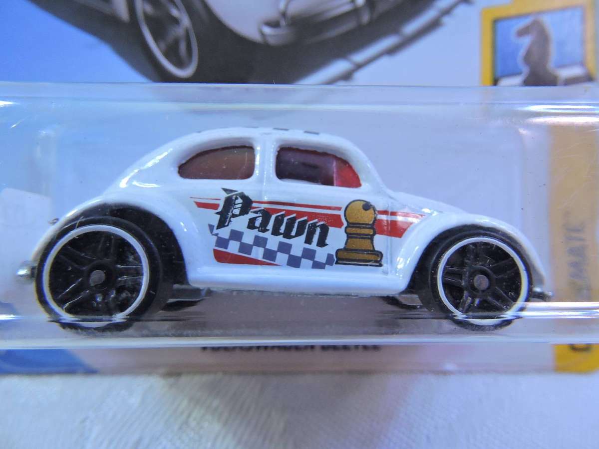 Hot Wheels VOLKSWAGEN VW Beetle  ( White Pawn)  Long Card