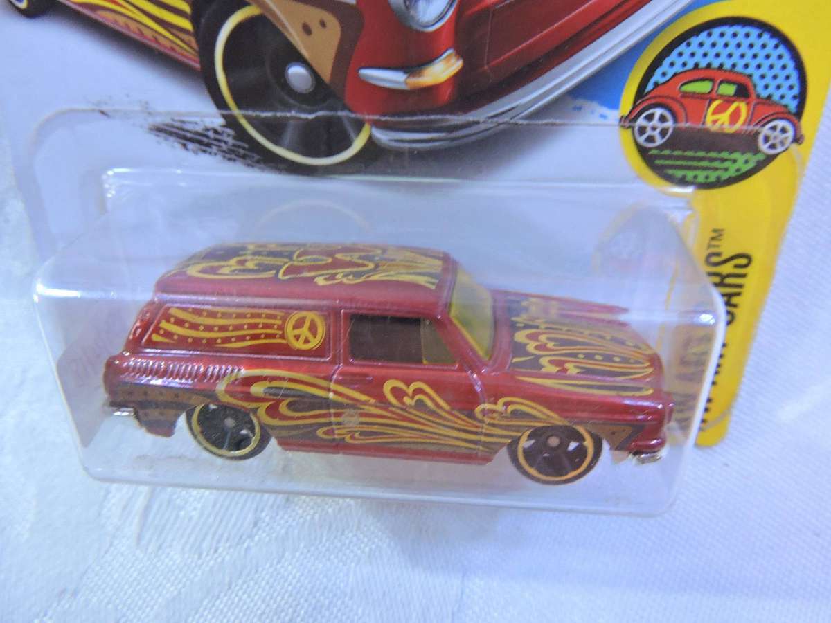 Hot Wheels VOLKSWAGEN VW Custom Squareback  ( Red/Yellow peace waves )  Long Card