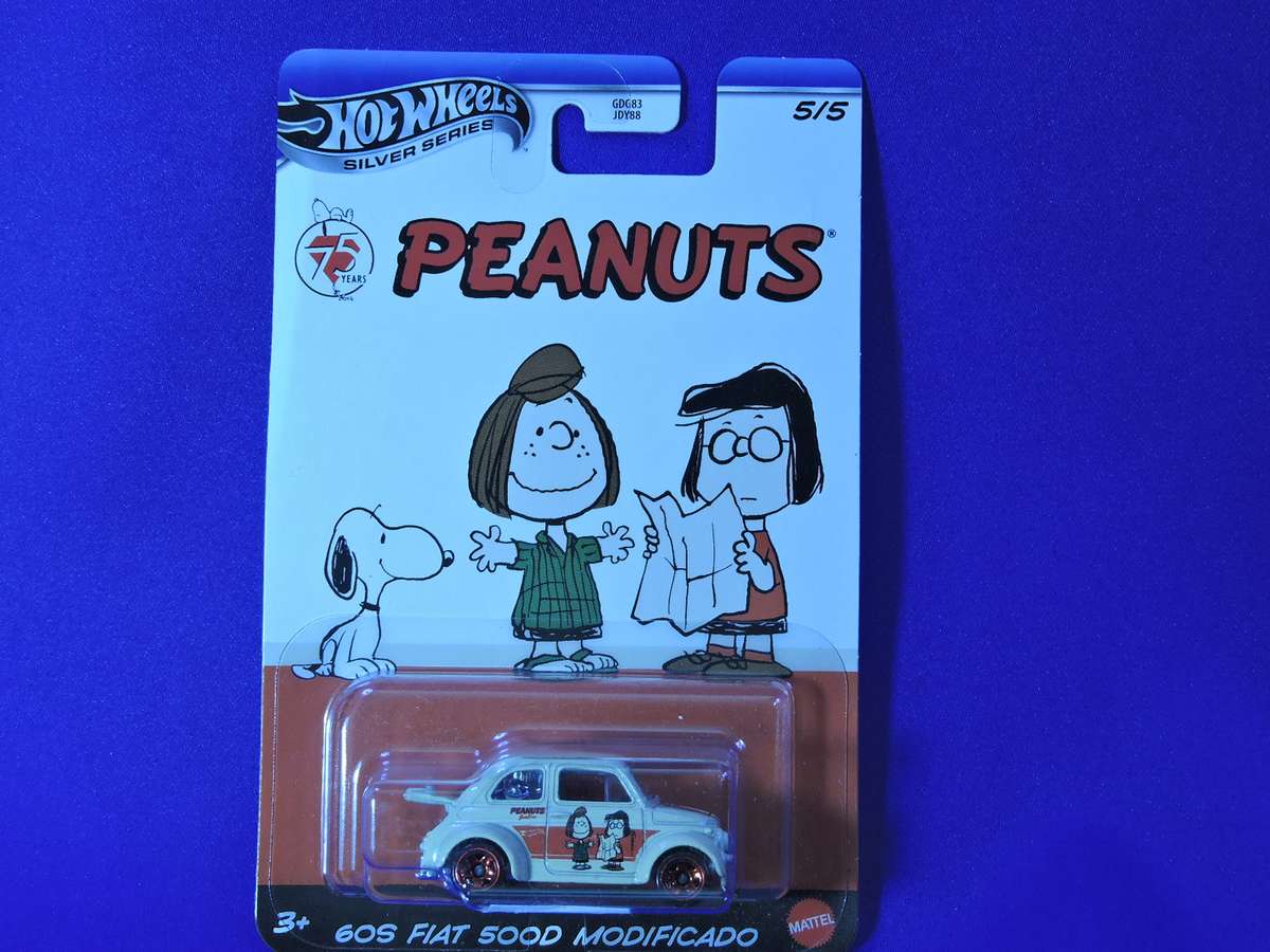 Hot Wheels FIAT 500D Moificado Peanuts  5/5 ( Cream )  Silver Series