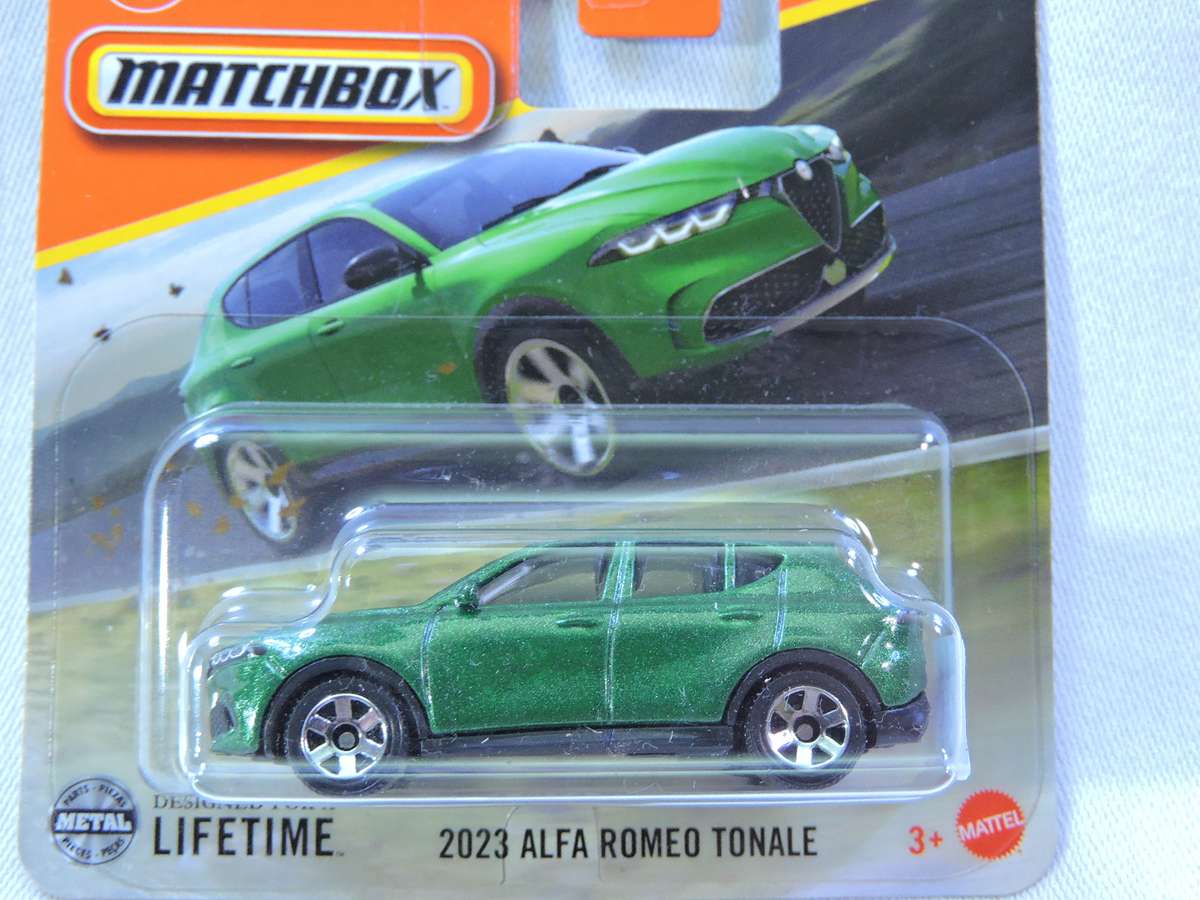 Matchbox ALFA ROMEO TONALE ( Green )  Like Hot Wheels