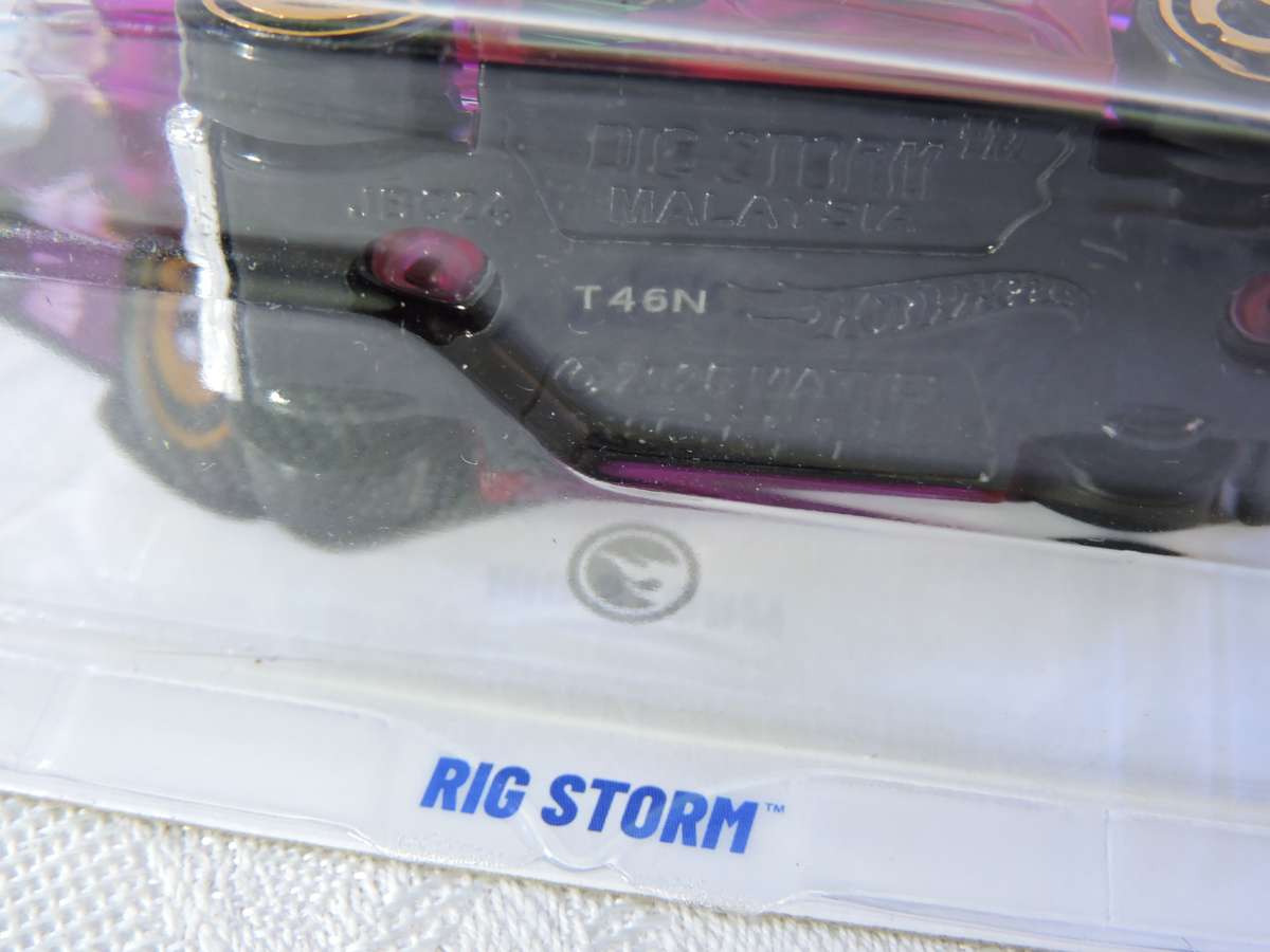 Hot Wheels Rig Storm ( Purple )  TREASURE HUNT
