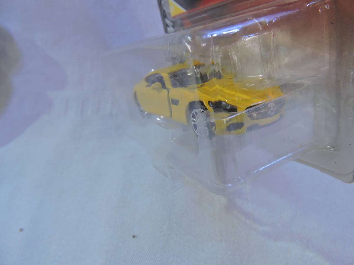 Majorette MERCEDES BENZ-AMG GT  ( Yellow )  Like Hot Wheels
