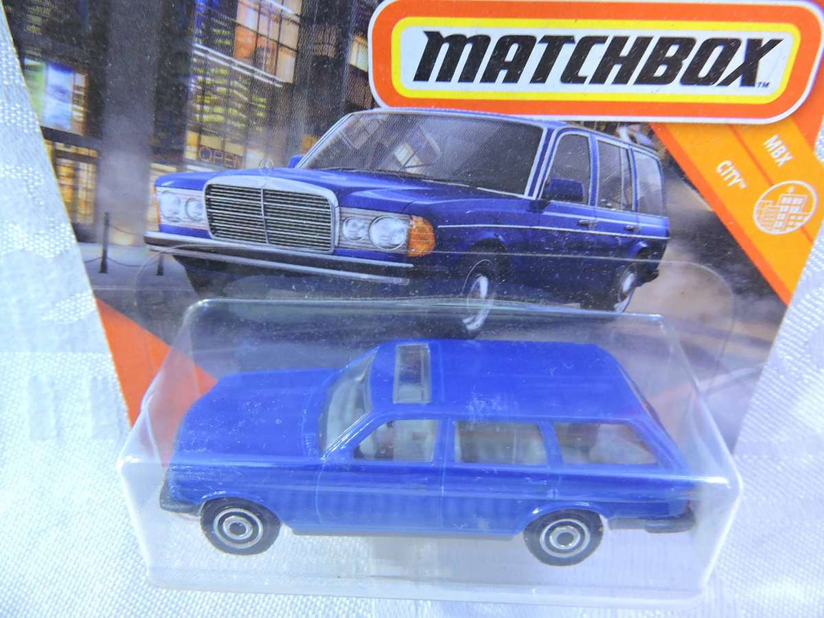 Matchbox MERCEDES BENZ W123 WAGON  ( Blue ) Like Hot Wheels