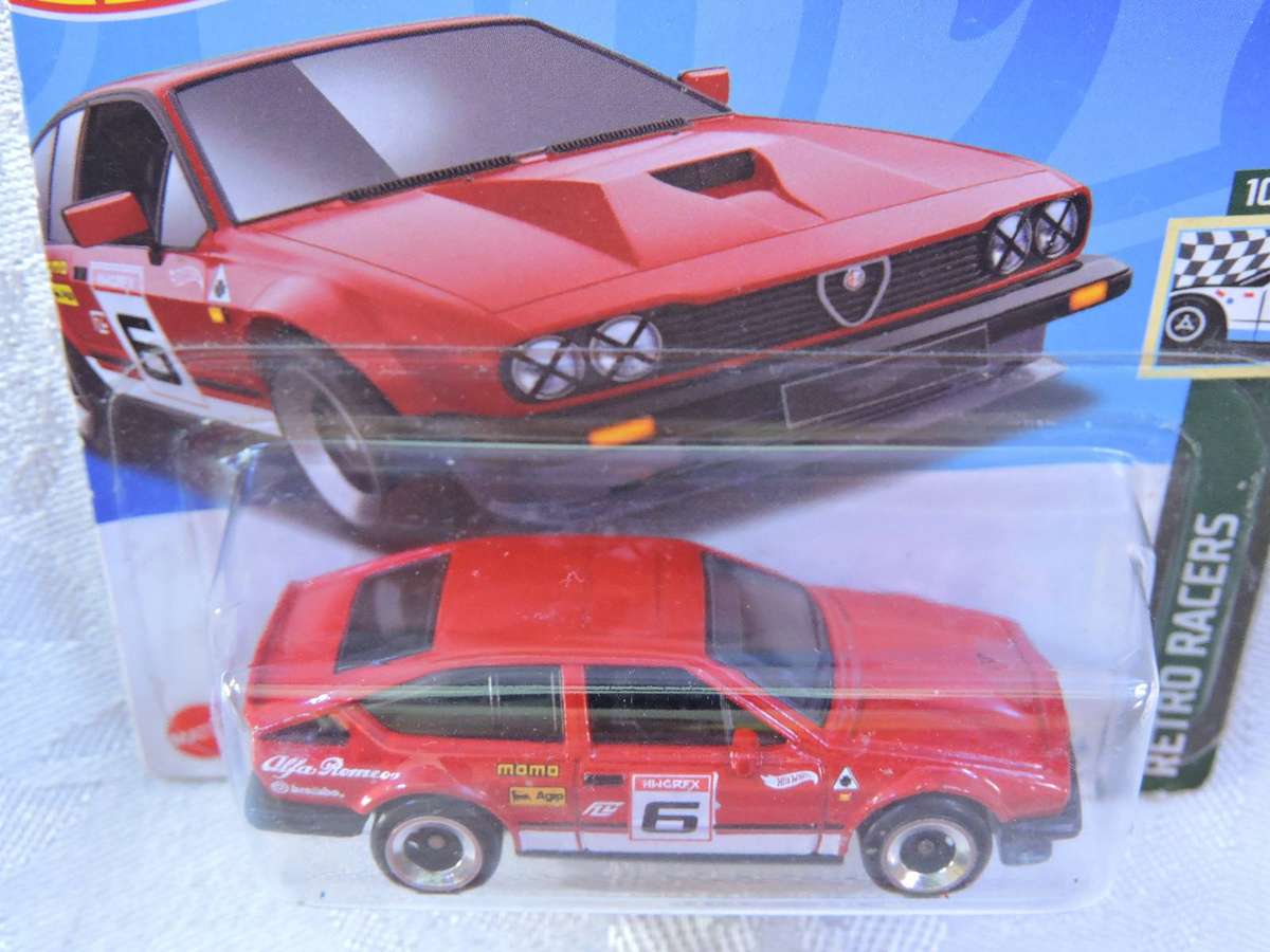 Hot Wheels ALFA ROMEO GTV6 3.0  ( Red )