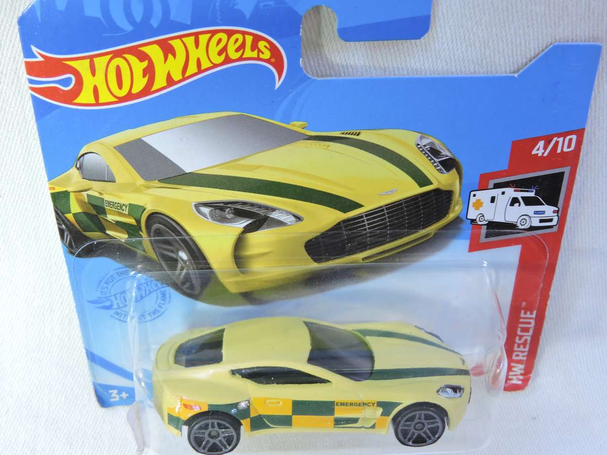 Hot Wheels ASTON MARTIN ONE-77 ( Yellow )
