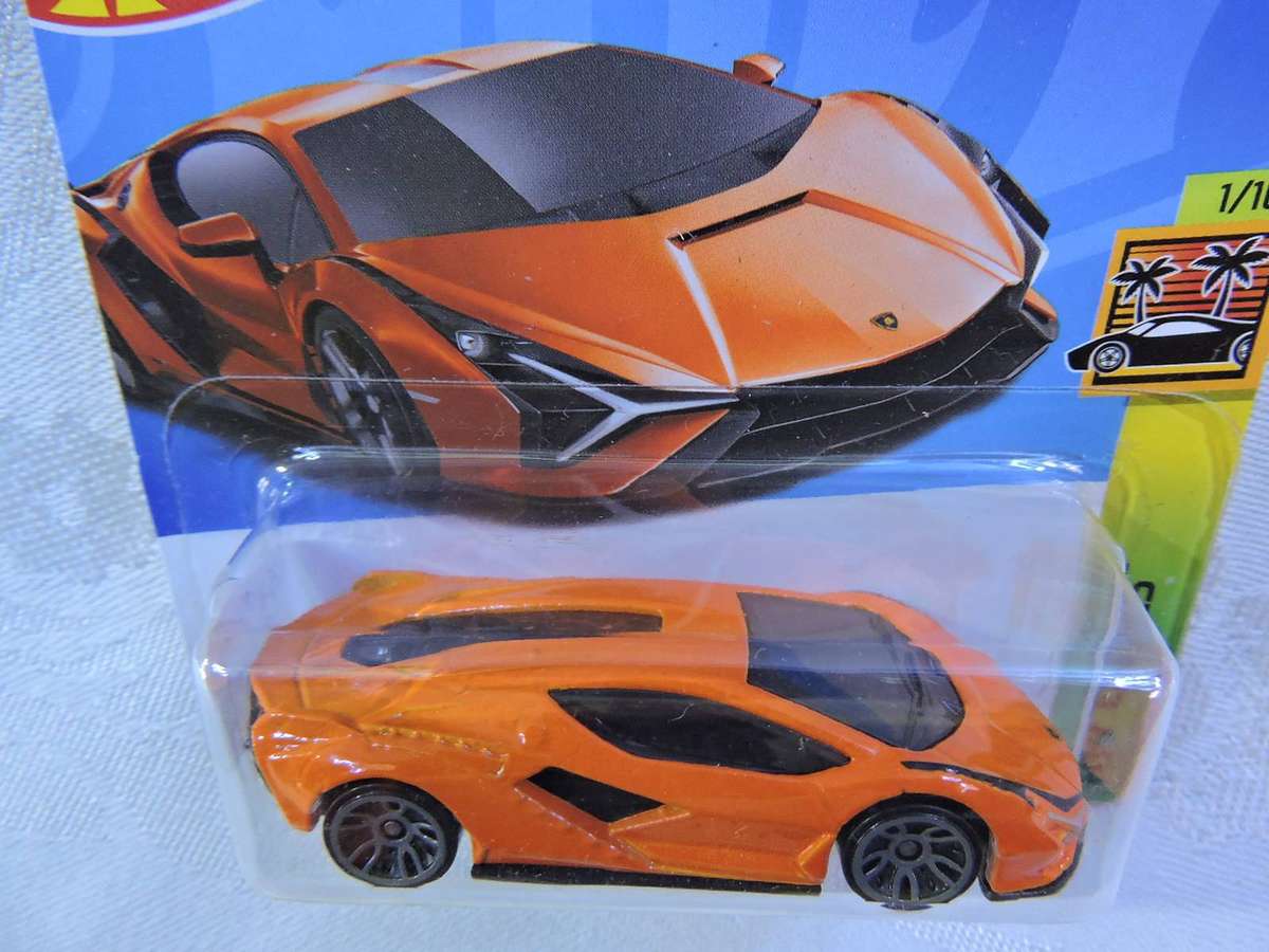 Hot Wheels LAMBORGHINI Sian FKP 37  ( Orange )