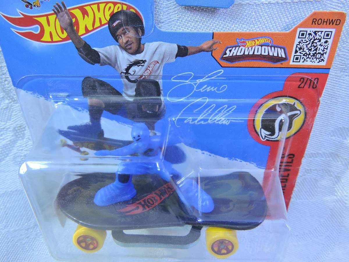 Hot Wheels SKATE BRIGADE ( Black board blue man  2016 Version ) Skate Punk  HW Daredevils