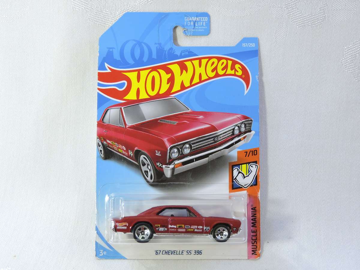 Hot Wheels CHEVY CHEVROLET Chevelle SS 396 ( Red )  Long Card