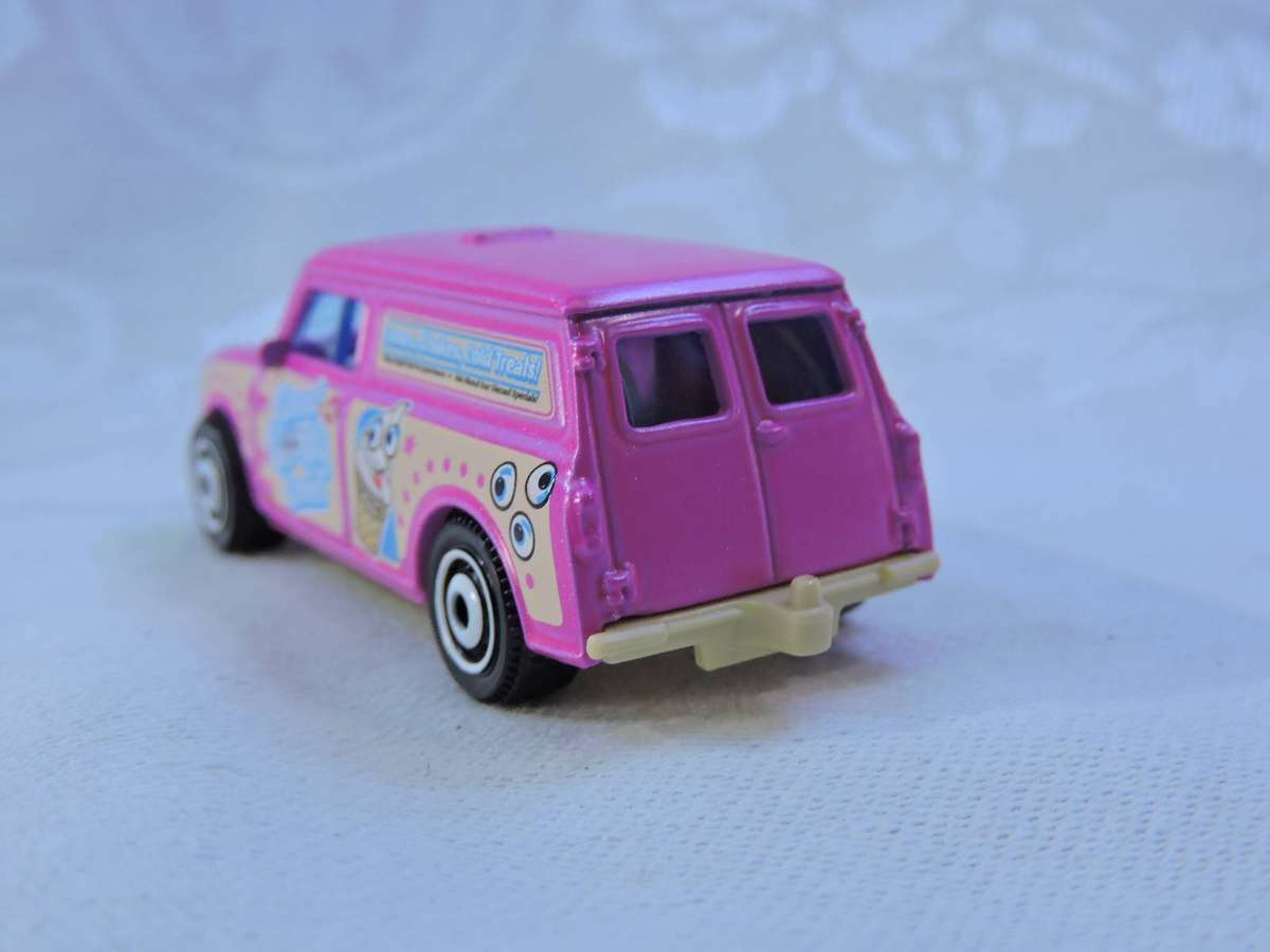 Matchbox AUSTIN MINI Van ( Pink )  like Hot Wheels