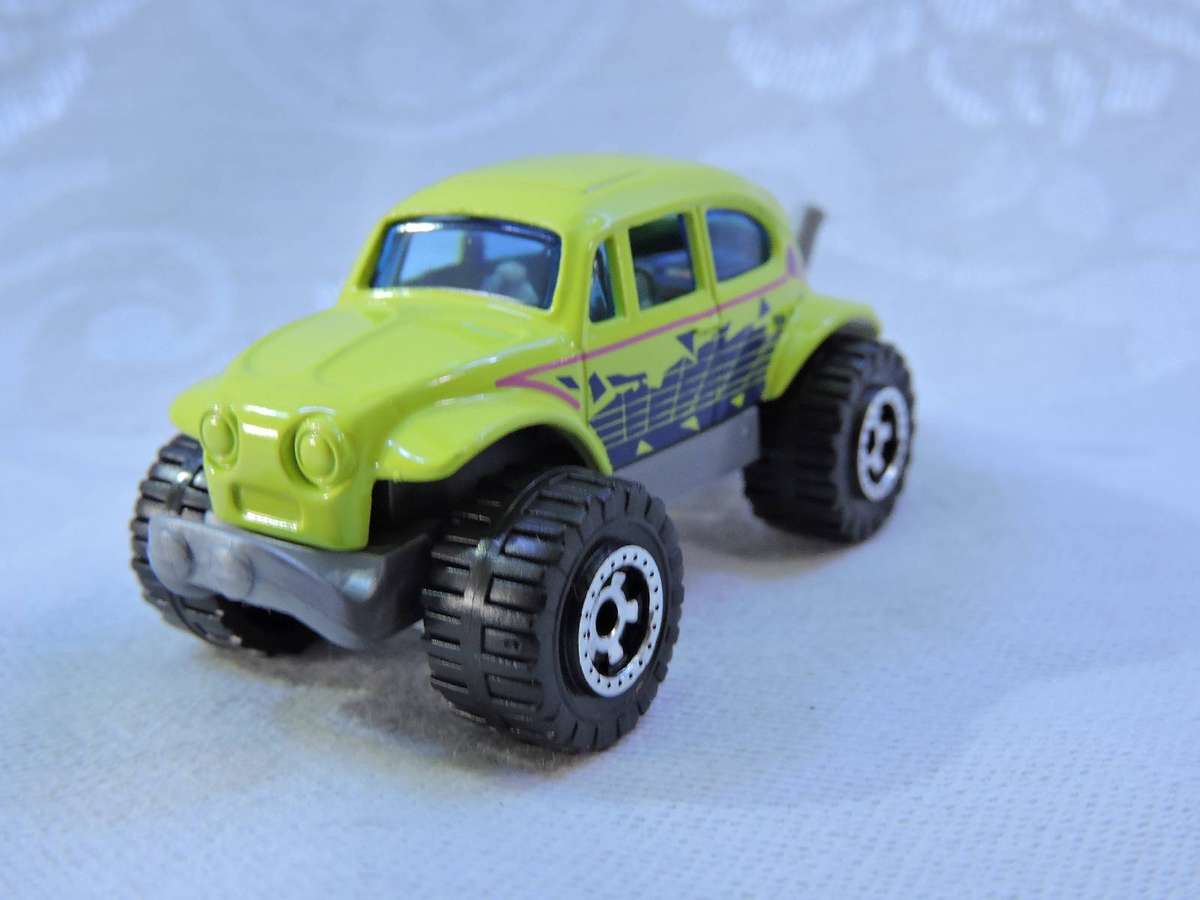 Matchbox VW VOLKSWAGEN Beetle 4X4  ( Lime Green )  like Hot Wheels