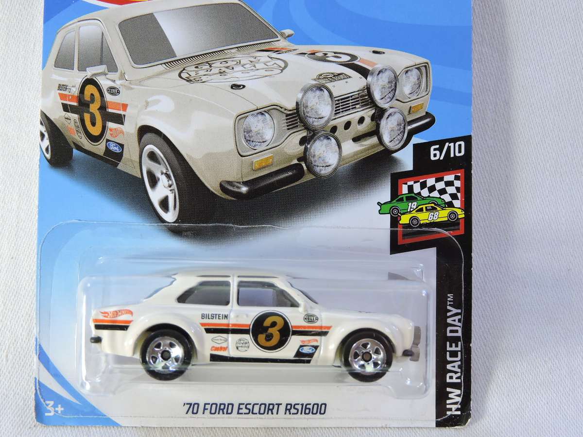 Hot Wheels FORD ESCORT RS1600  ( Whit Gum Ball 3000 ) Long card