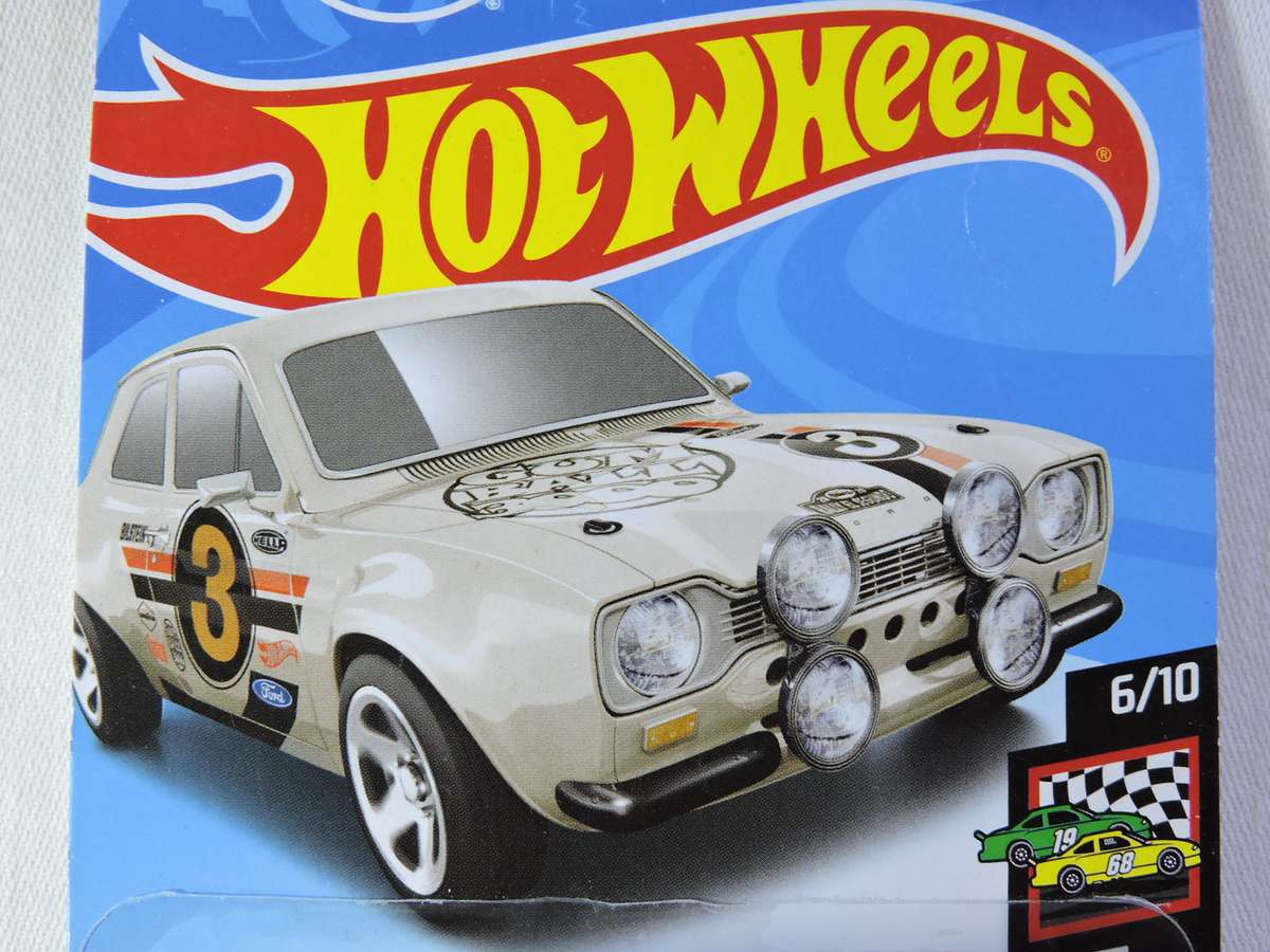 Hot Wheels FORD ESCORT RS1600  ( Whit Gum Ball 3000 ) Long card