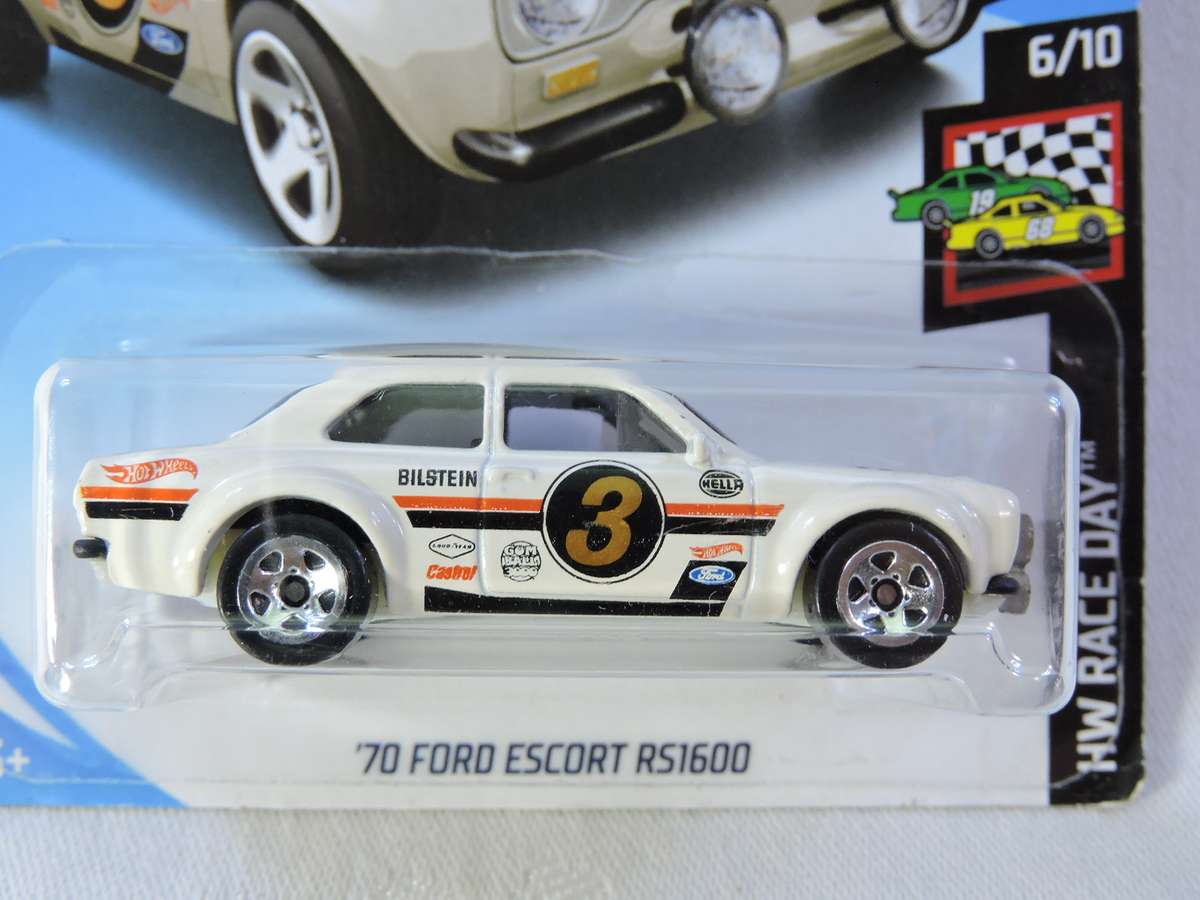 Hot Wheels FORD ESCORT RS1600  ( Whit Gum Ball 3000 ) Long card