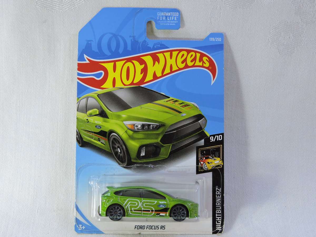 Hot Wheels FORD FOCUS  RS ( Green RS  ) Long Card