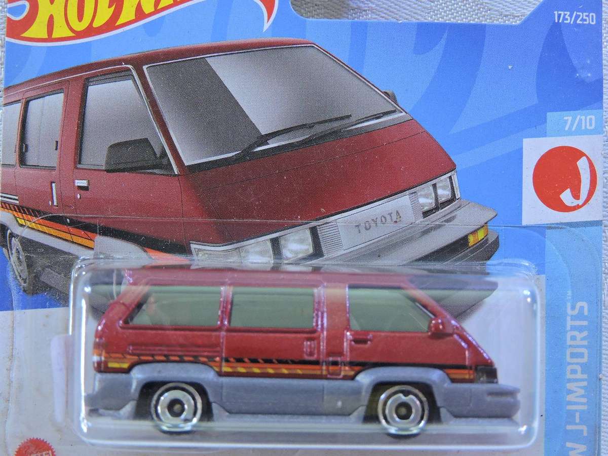 Hot Wheels TOYOTA Van ( Red )