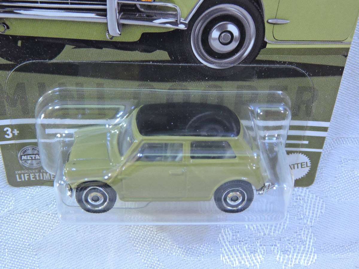 Matchbox AUSTIN MINI Cooper 1964 ( Green ) Long Card   Like Hot Wheels