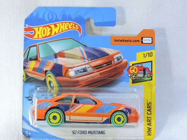 Hot Wheels FORD Mustang ( Multicolour )