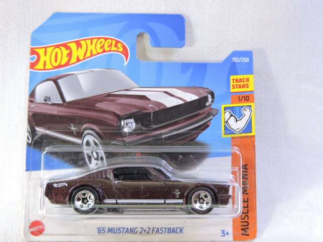 Hot Wheels FORD Mustang 2+2 Fastback ( Plum with white stripe )
