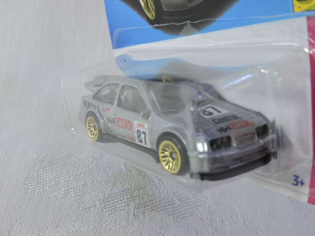 Hot Wheels FORD SIERRA COSWORTH ( Silver #87 ) Long Card