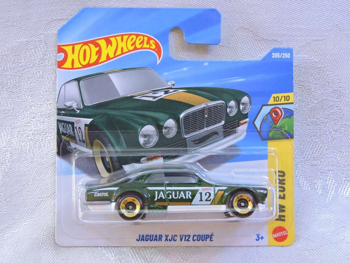 Hot wheels JAGUAR ( Green #12 )