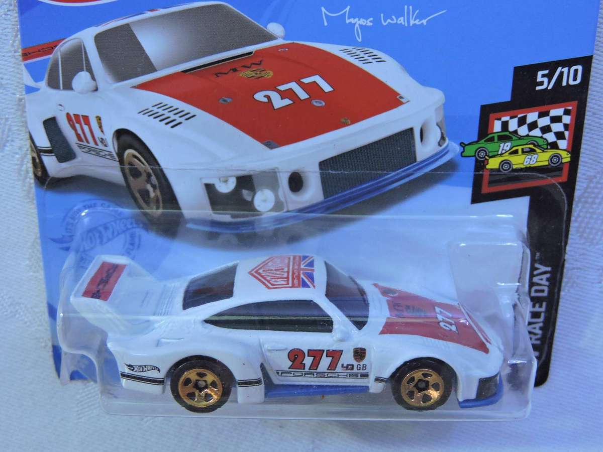 Hot Wheels PORSCHE ( White #277 )