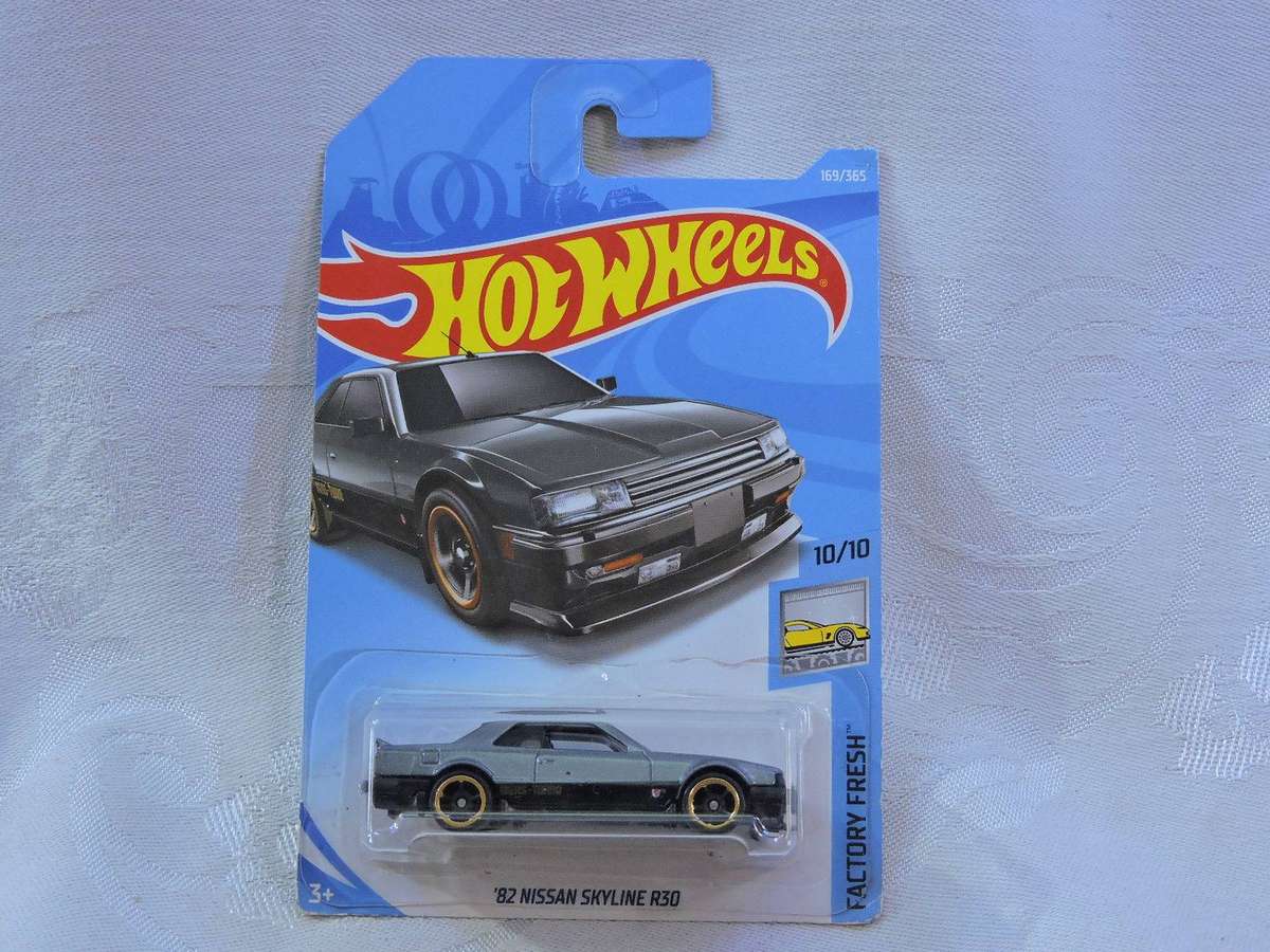Hot Wheels NISSAN SKYLINE R30 ( Grey & Black ) Like Datsun Long Card