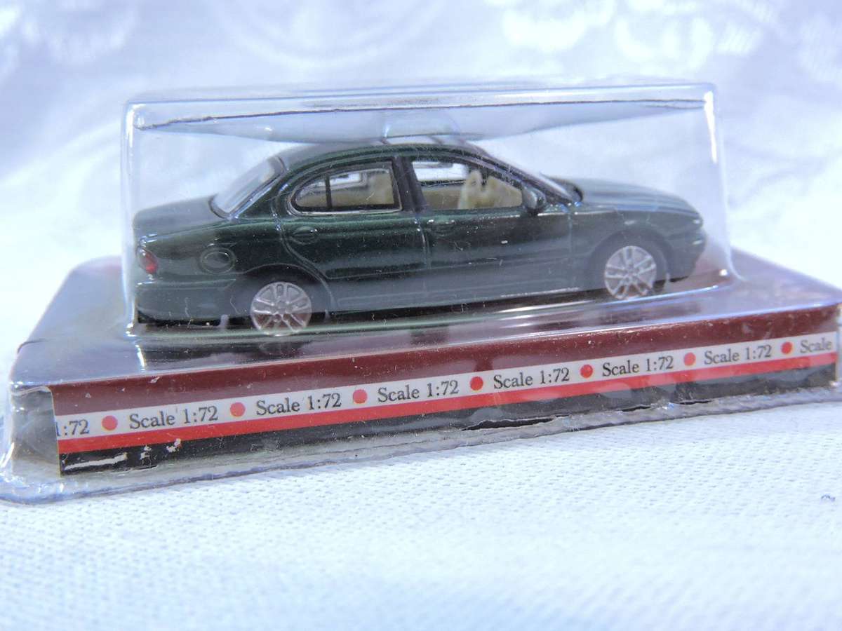 YAT MING JAGUAR X Type ( Bottle Green ) Like Hot Wheels