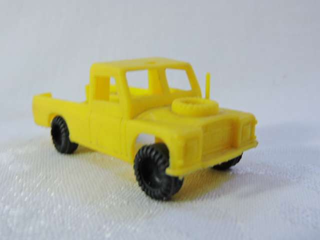 Vintage 1970 VAM Land Rover Series 111 Santana  Plastic model like Hot Wheels