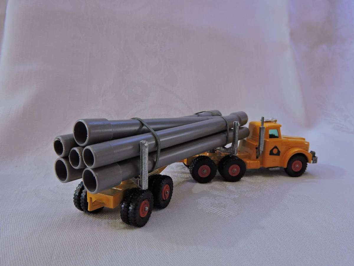 Matchbox K-10 King Size Pipe Truck MIB ( Yellow & Grey ) Mint in Box