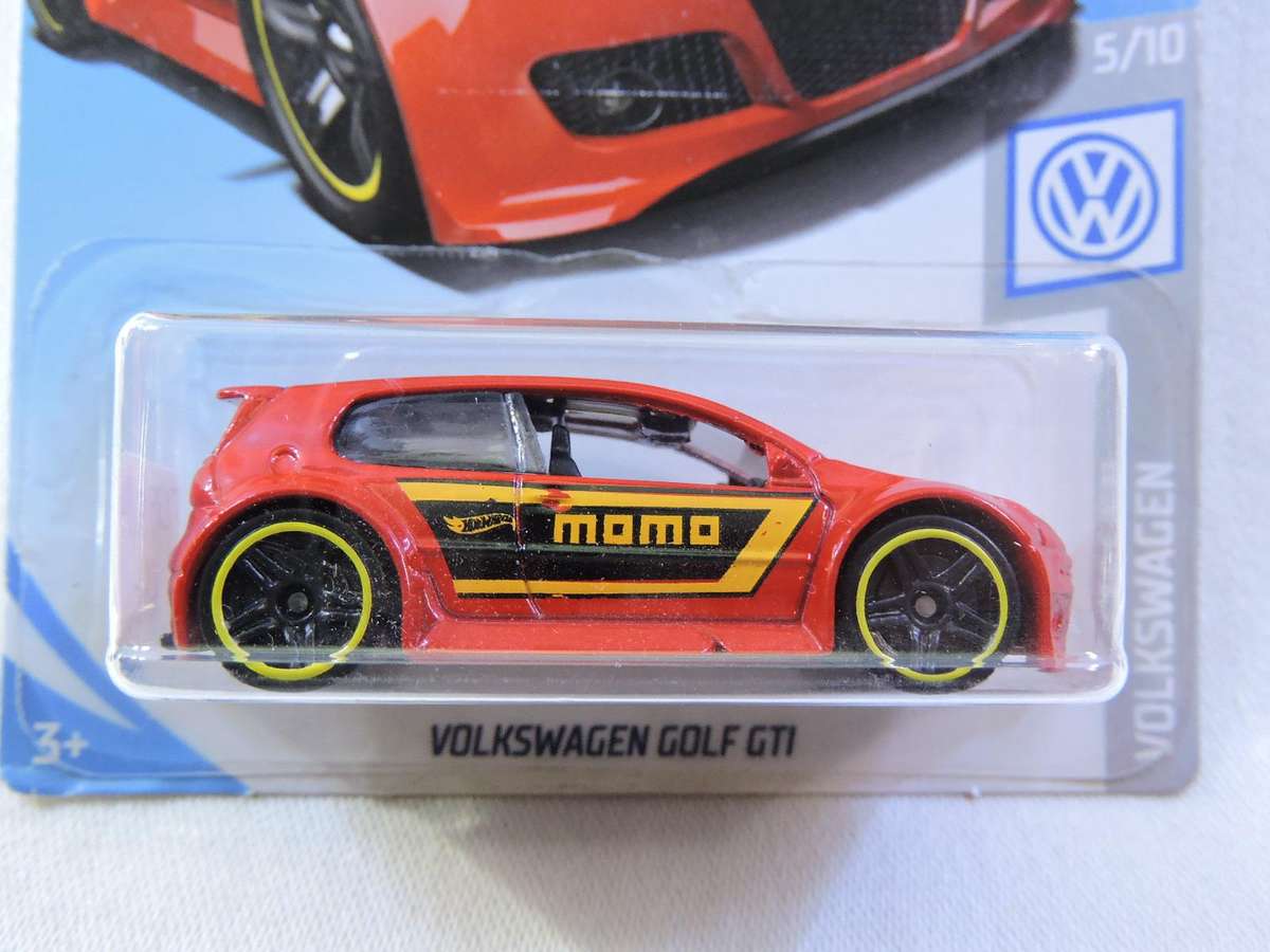 Hot Wheels VW VOLKSWAGEN GOLF GTi ( Red MOMO )  Long Card