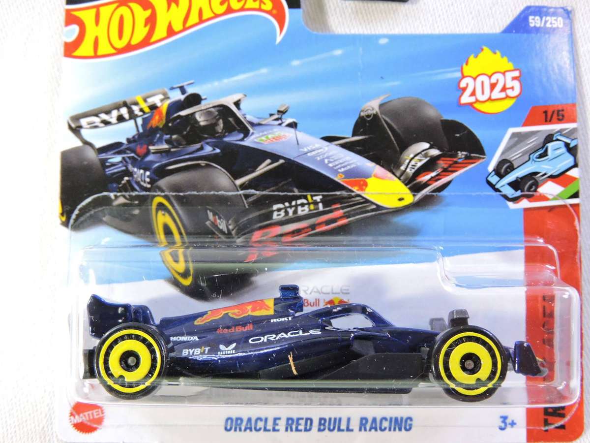 Hot Wheels ORACLE Red Bull Racing ( Silver Grey ) Like Formula 1
