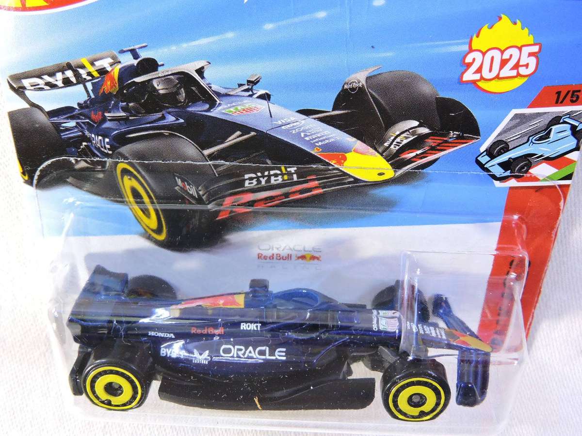 Hot Wheels ORACLE Red Bull Racing ( Silver Grey ) Like Formula 1