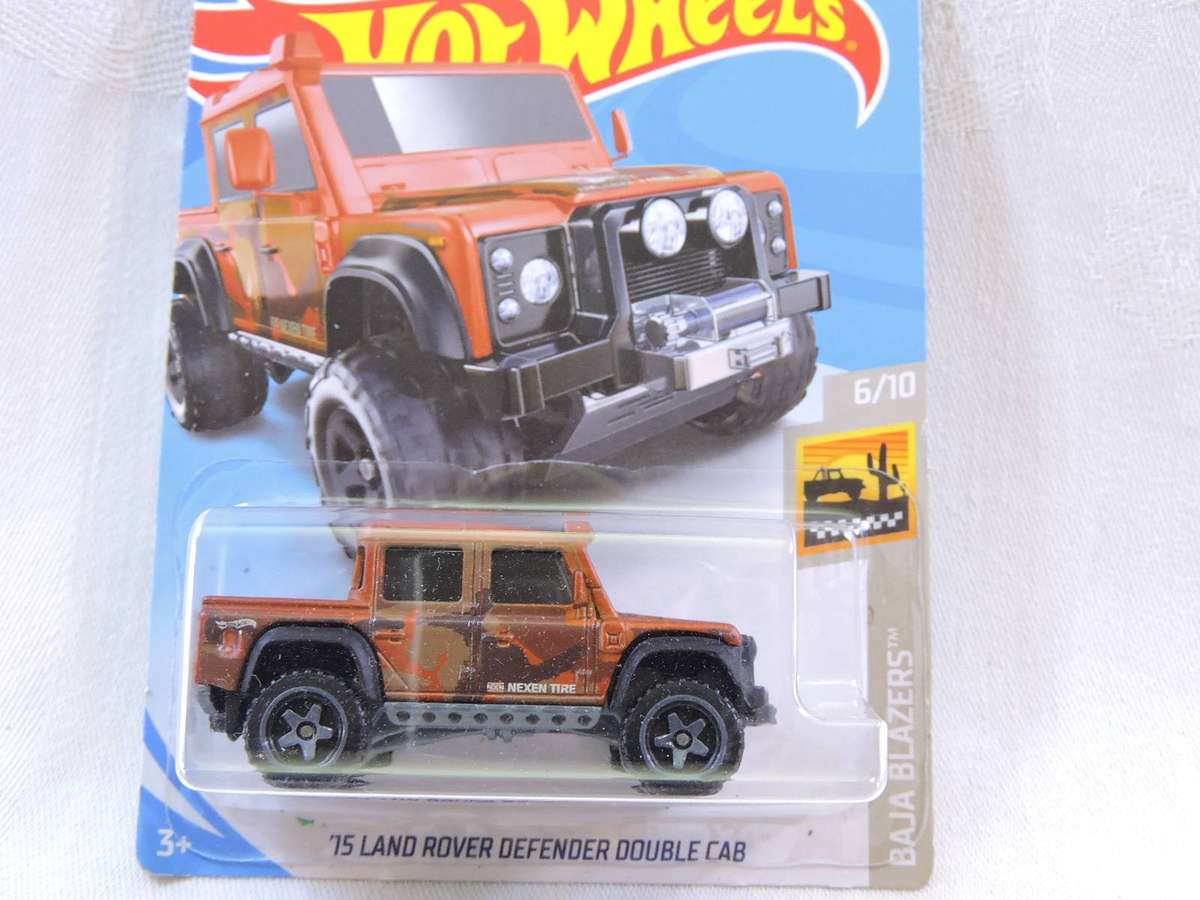 Hot Wheels LAND ROVER Defender Double Cab ( Bronze camo ) Long Card