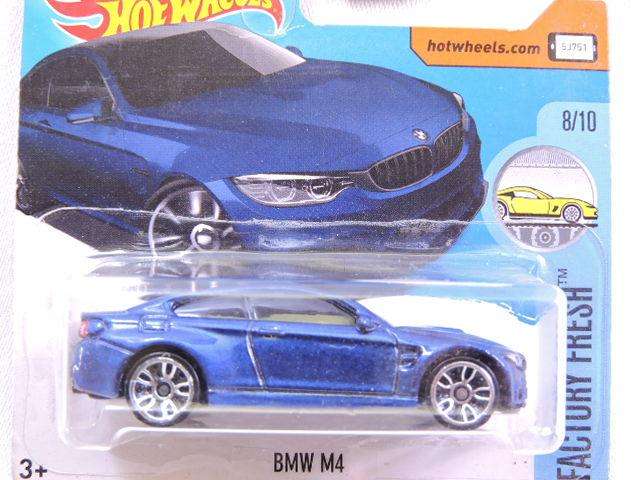 Hot wheels BMW M4 ( Midnight Blue )