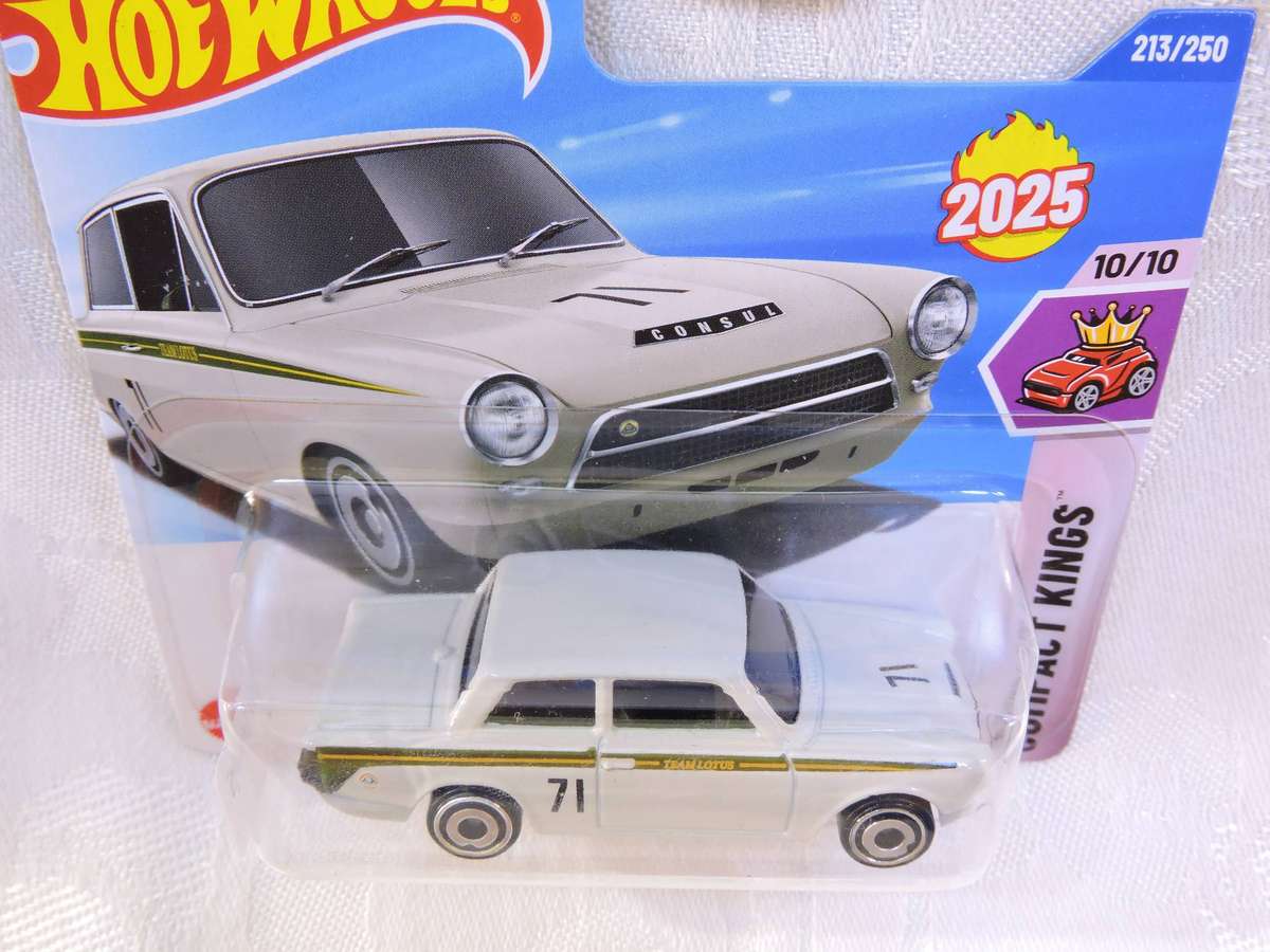 HOT WHEELS Lotus Cortina ( White Green stripe #71 )