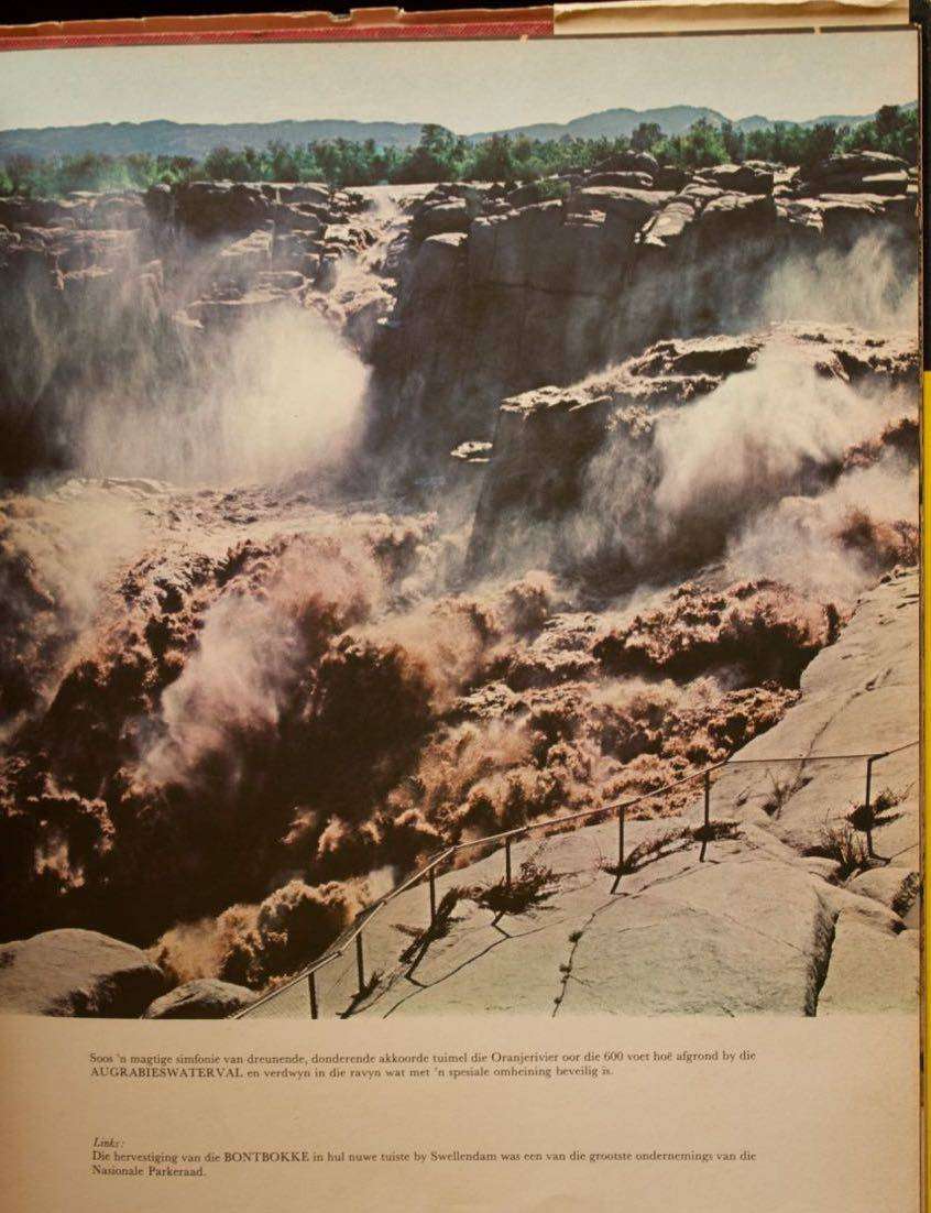 DIE KRUGERWILDTUIN EN ANDER NASIONALE PARKE - R.J. LABUSCHAGNE [1967]