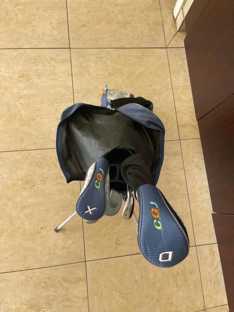 JUNIOR CLEVELAND GOLF SET FOR KIDS RIGHT HANDED