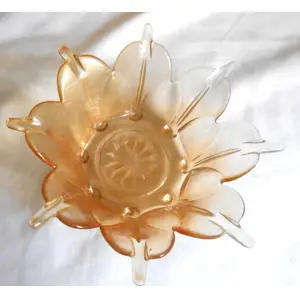 SET OF 6 FLOWER CARNIVAL GLASS DESSERT BOWLS IN EXCELLENT CONDITION THE SIZE OF EACH BOWL MAY SLIGHT