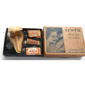 Ladies Kewtie Razor Set 1930-40s-Ivory colored clam case & razor, original package & 3 blades  razor