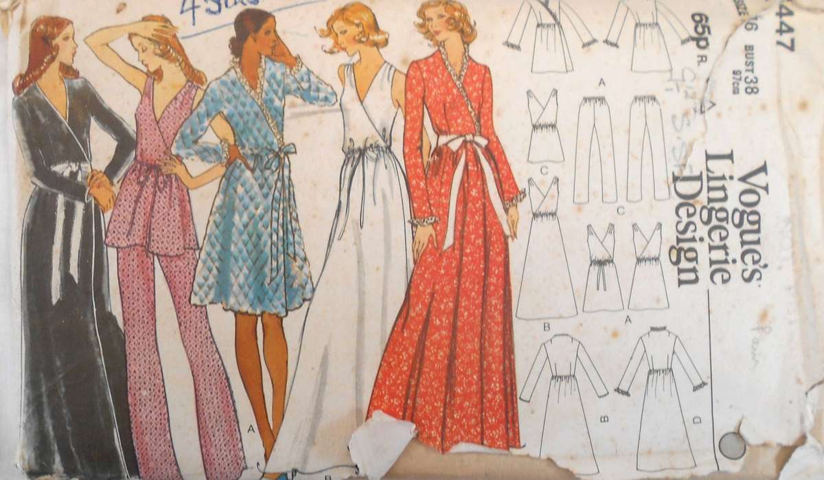 VOGUE 8447 LINGERIE DESIGN-ROBE-GOWN-PJS-SIZE 16 BUST 38 COMPLETE-PART CUT ZIPLOC