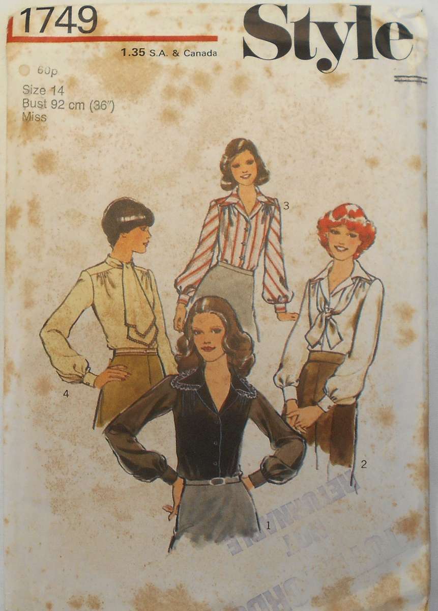 VINTAGE STYLE 1749 SET OF BLOUSES & SCARF SIZE 14 BUST 92 CM -COMPLETE-UNCUT-F/FOLDED