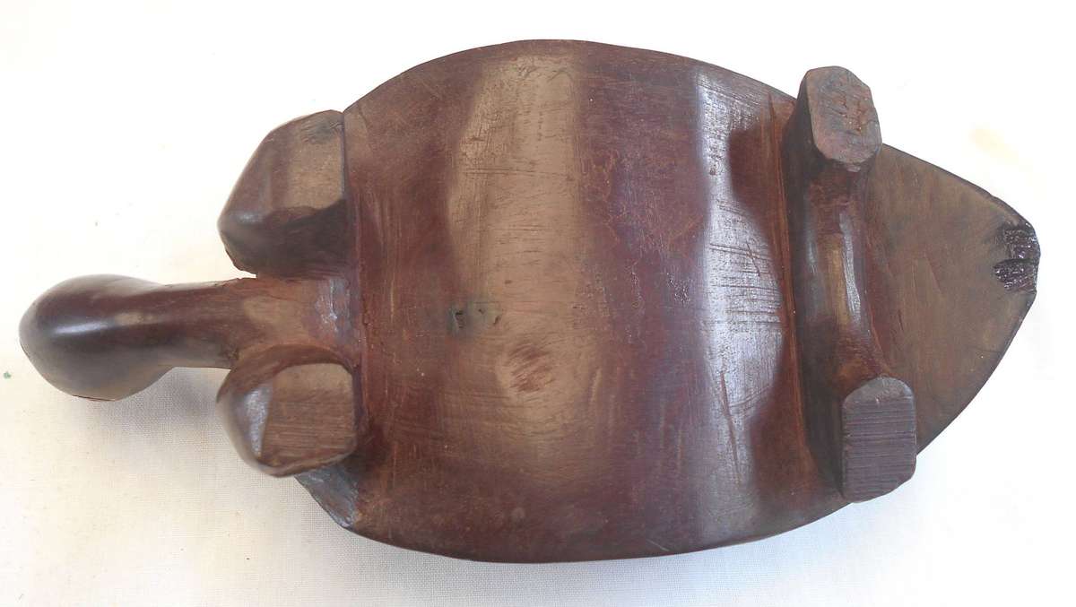 LARGE CARVED MAHOGANY TORTOISE - LENGTH 17.5 CM & WEIGHT 407 GRAMS (2)
