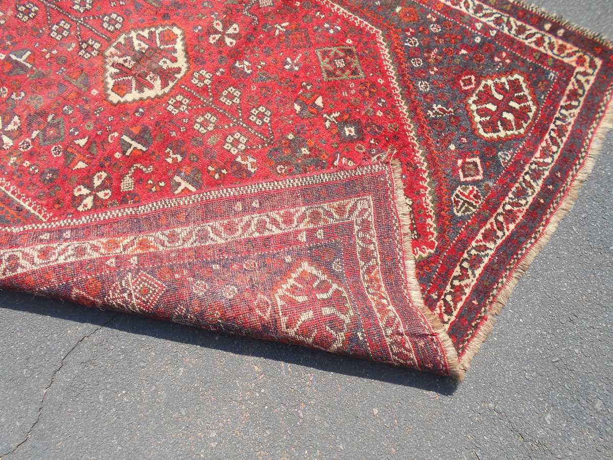 Vintage Red colour Persian Qashqai Carpet   210 cm x 151cm   Hand Knotted with character