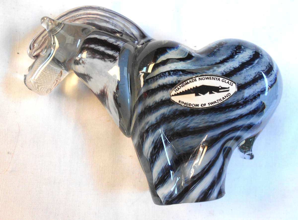 HANDMADE NGWENYA GLASS LARGE ZEBRA - MADE IN THE KINGDOM OF SWAZILAND IN EXCELLENT CONDITION
