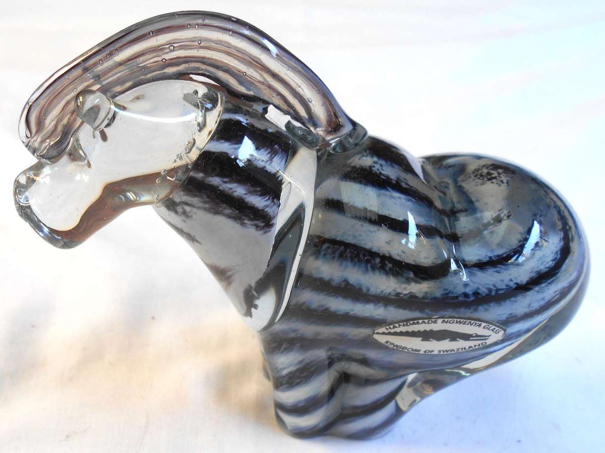 HANDMADE NGWENYA GLASS LARGE ZEBRA - MADE IN THE KINGDOM OF SWAZILAND IN EXCELLENT CONDITION