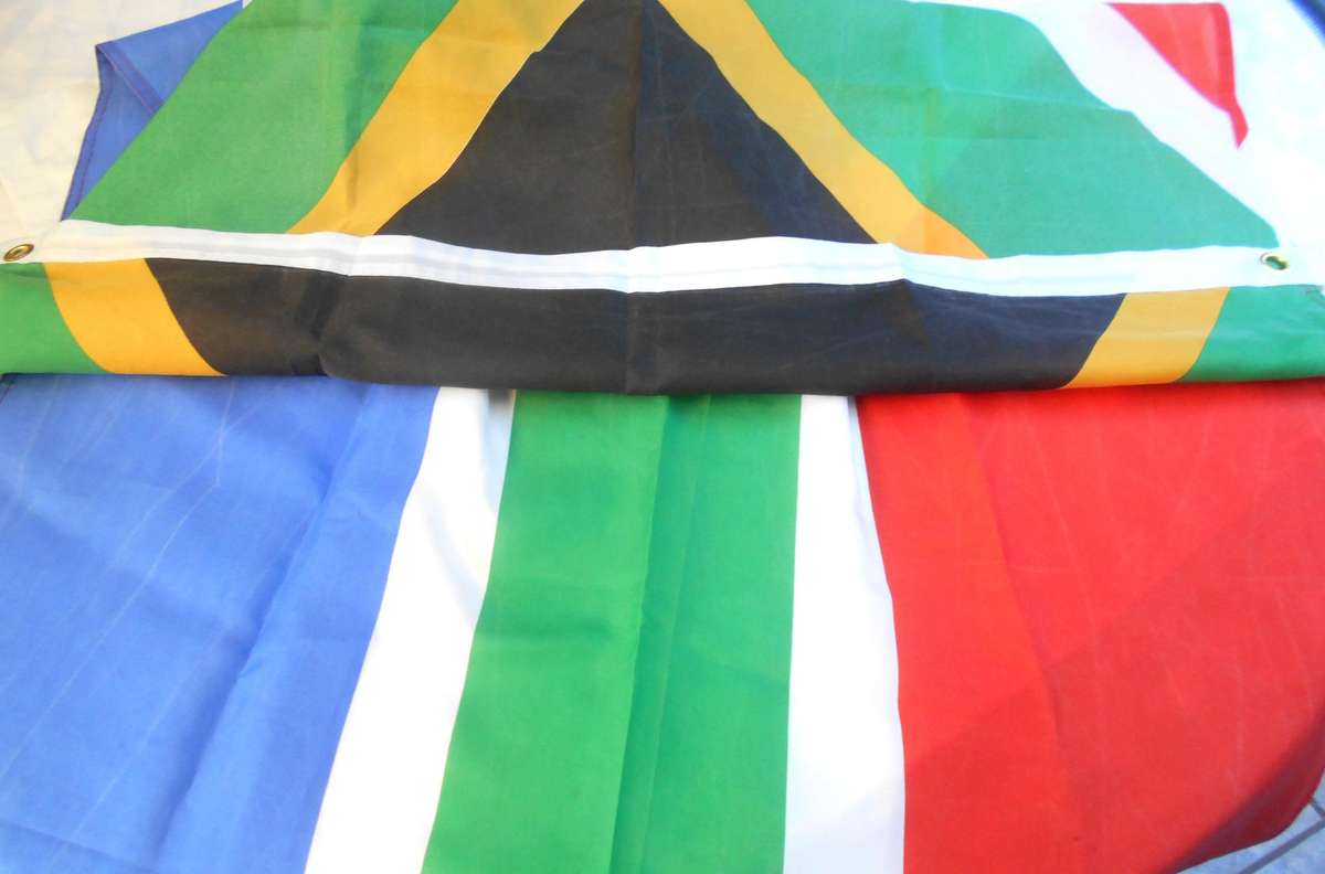 SOUTH AFRICAN FLAG - SIZE 155 CM X 89,5 CM