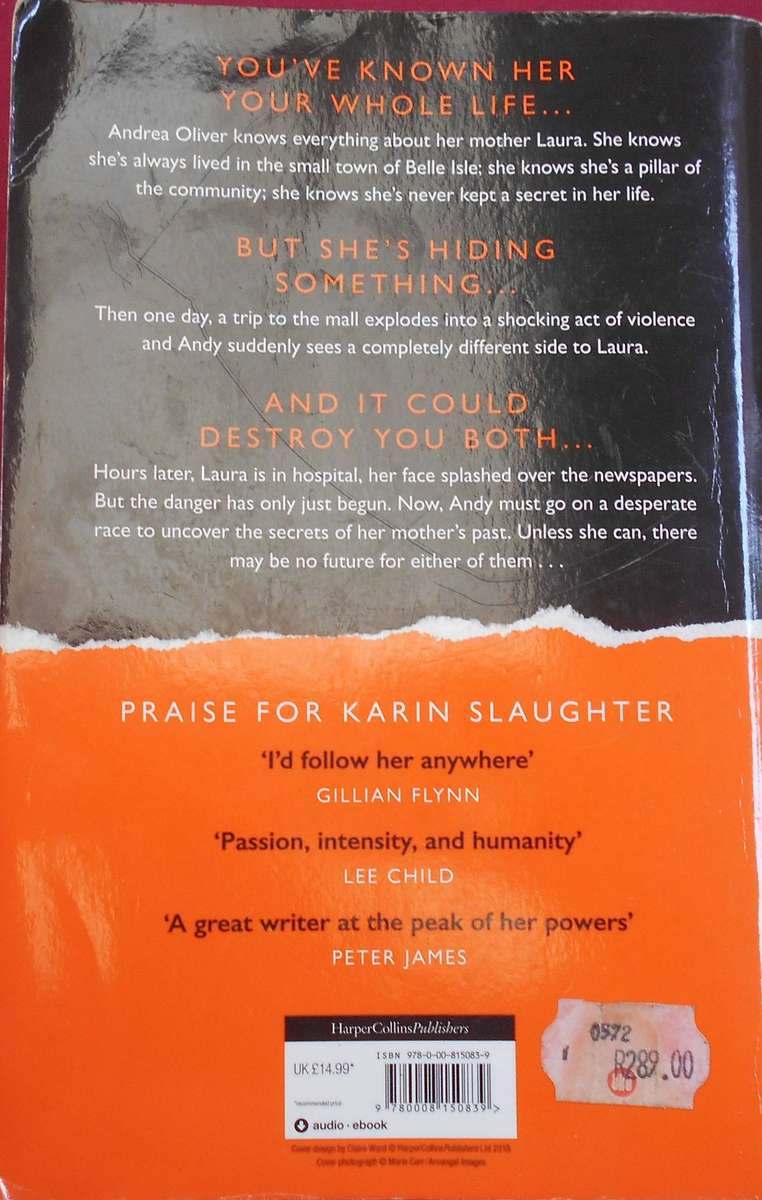 KARIN SLAUGHTER-PIECES OF HER-2018-LARGE PAPERBACK