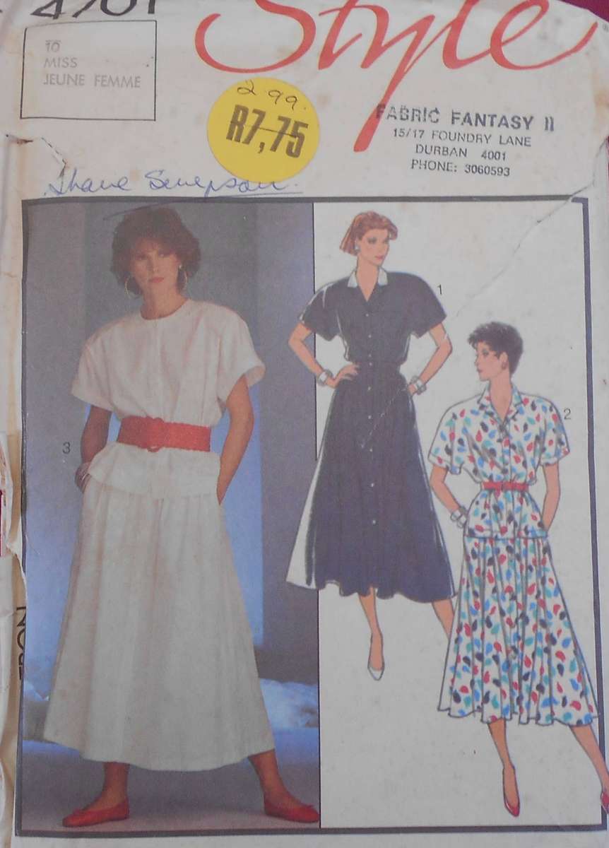 STYLE 4701 FRONT BUTTON SKIRT & SET OF TOPS SIZE 10 COMPLETE